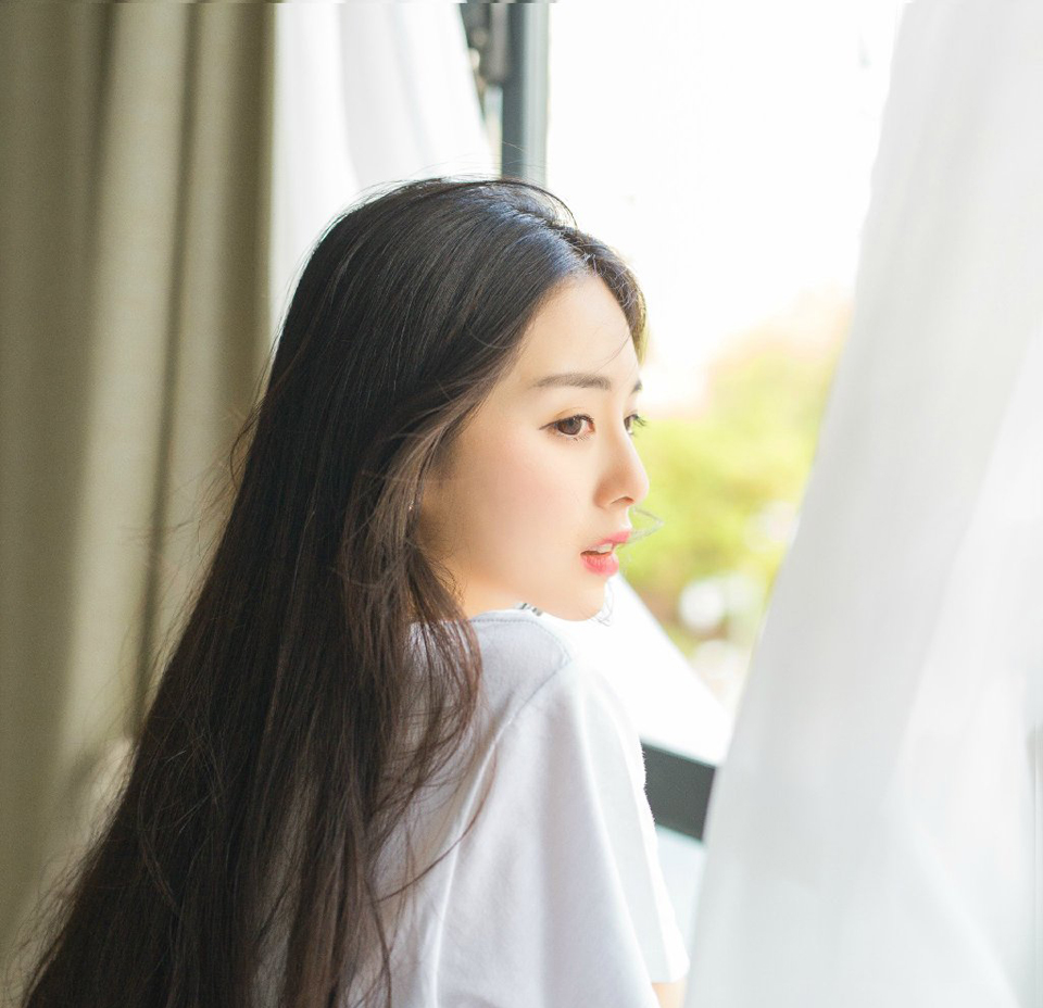 朋友不是先来的人或者认识最久的人，而是那个来了以后再也没有走的人。